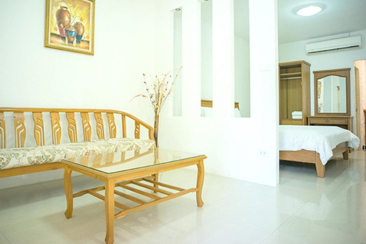 The Hermitage Pattaya Exterior photo